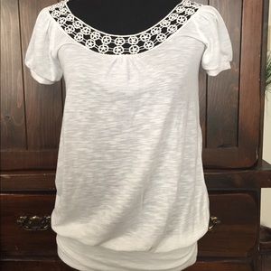 Women’s white shirt